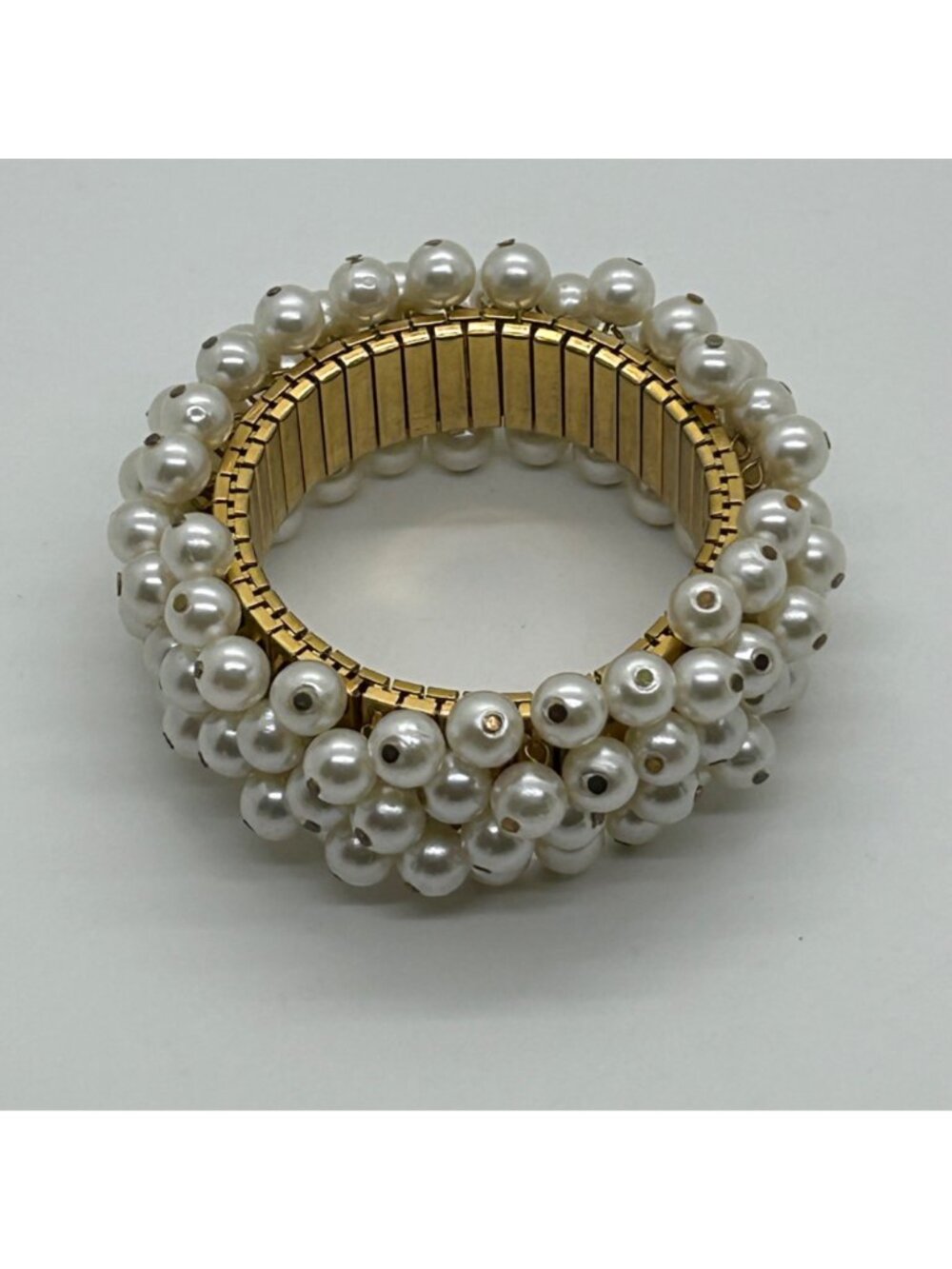 Vintage Faux Pearl Cha-Cha Stretch Bracelet With Gold-Toned Expansion Design - Picture 8 of 10